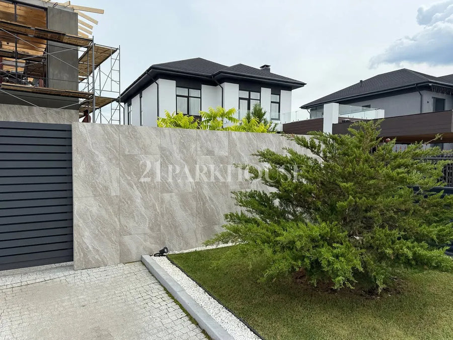 One City, One Beauty | A Villa in Yekaterinburg, Russia